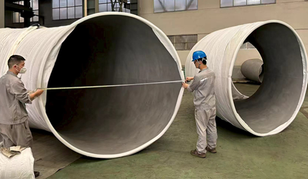 Špeciálne materiály Potrubné armatúry pre zváranie na tupo